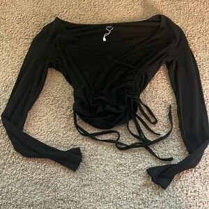 Black long sleeve crop top